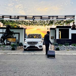 24 On Basil Boutique Luxury Hotel